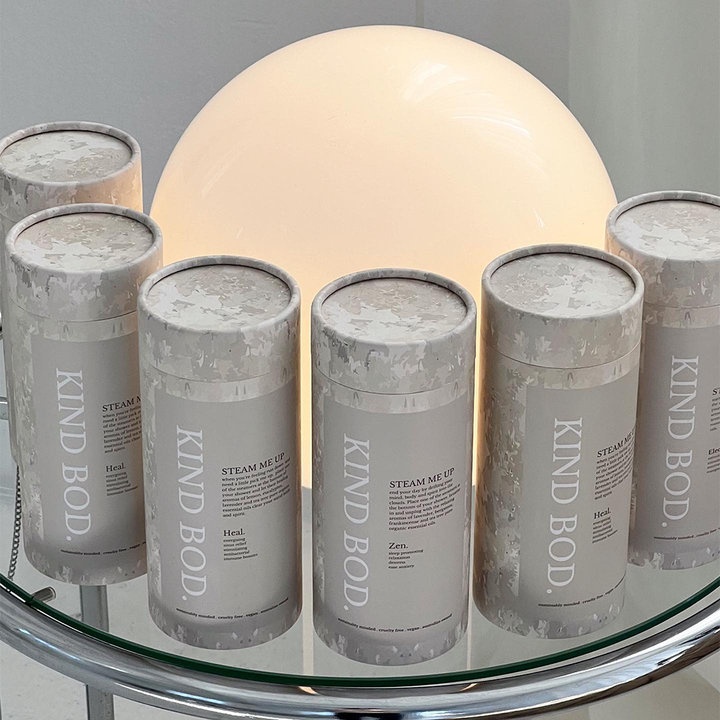 أنبوب تغليف مصنوع يدويًا وقابل للتحلل البيولوجي خالٍ من البلاستيك بنسبة 100%، أنبوب تغليف دائري من الورق المقوى لزجاجة العطور والزيوت العطرية