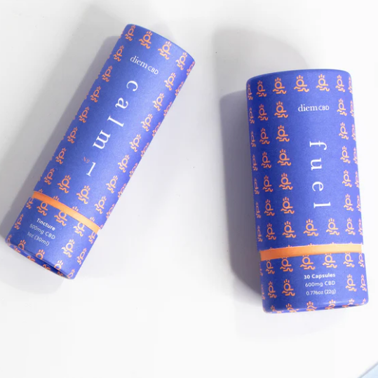 المعاد تدويرها 100٪ اسطوانة من الورق المقوى كرافت ورقة الشاي أنبوب التعبئة والتغليف أنبوب من الورق المقوى جولة مربع