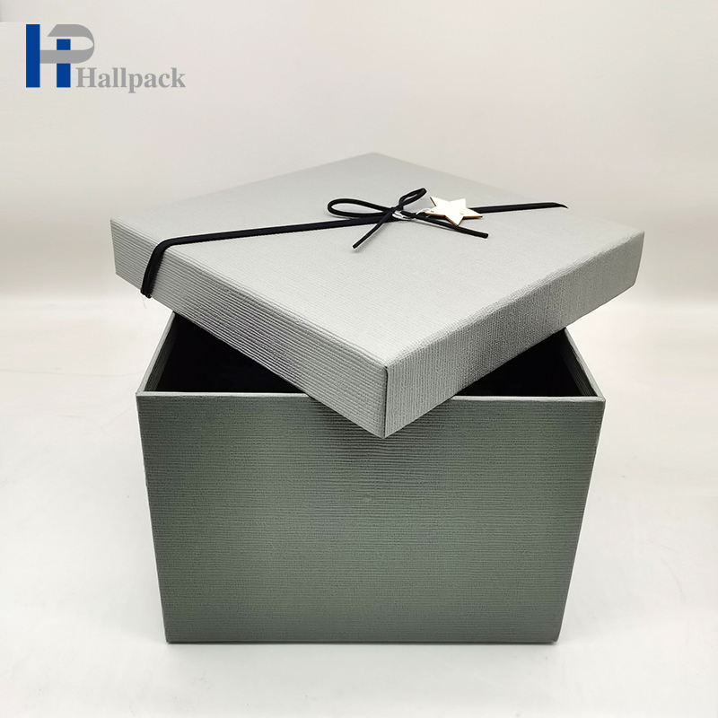 صندوق ورق تغليف فاخر من الورق المقوى باللون الرمادي المخصص مع الشريط