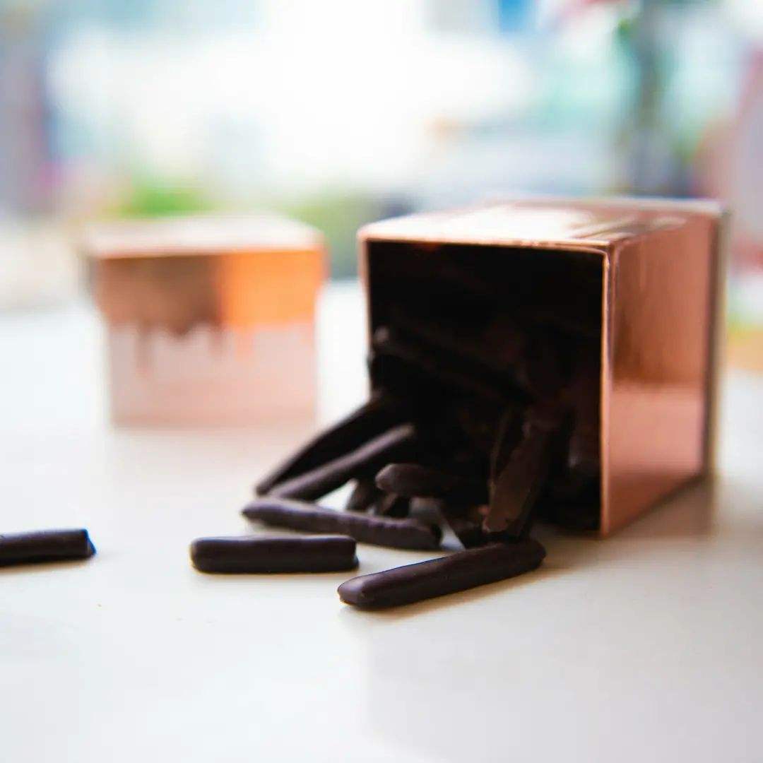 صناديق ملونة مخصصة علبة تغليف هدايا حلوى الشوكولاتة ، صندوق ورقي ، صندوق تغليف شوكولاتة من الورق المقوى