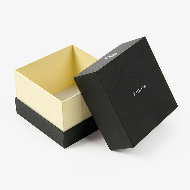 الجملة مخصص مطبوعة اليدوية الفاخرة جامدة ورقة من الورق المقوى الأسود بسيط هدية إغلاق مغناطيسي فارغ