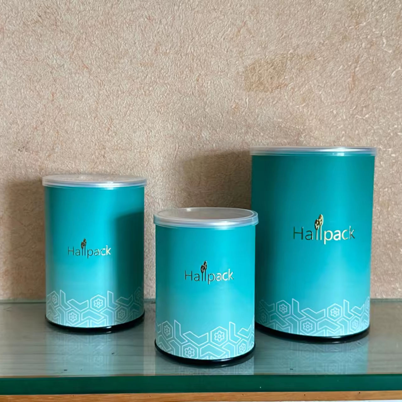 تصميم علامة تجارية صديقة للبيئة صديقة للبيئة سهلة التعبئة والتغليف الورقية الأسطوانية مع غطاء بلاستيكي كرافت أنبوب ورقي شخصي