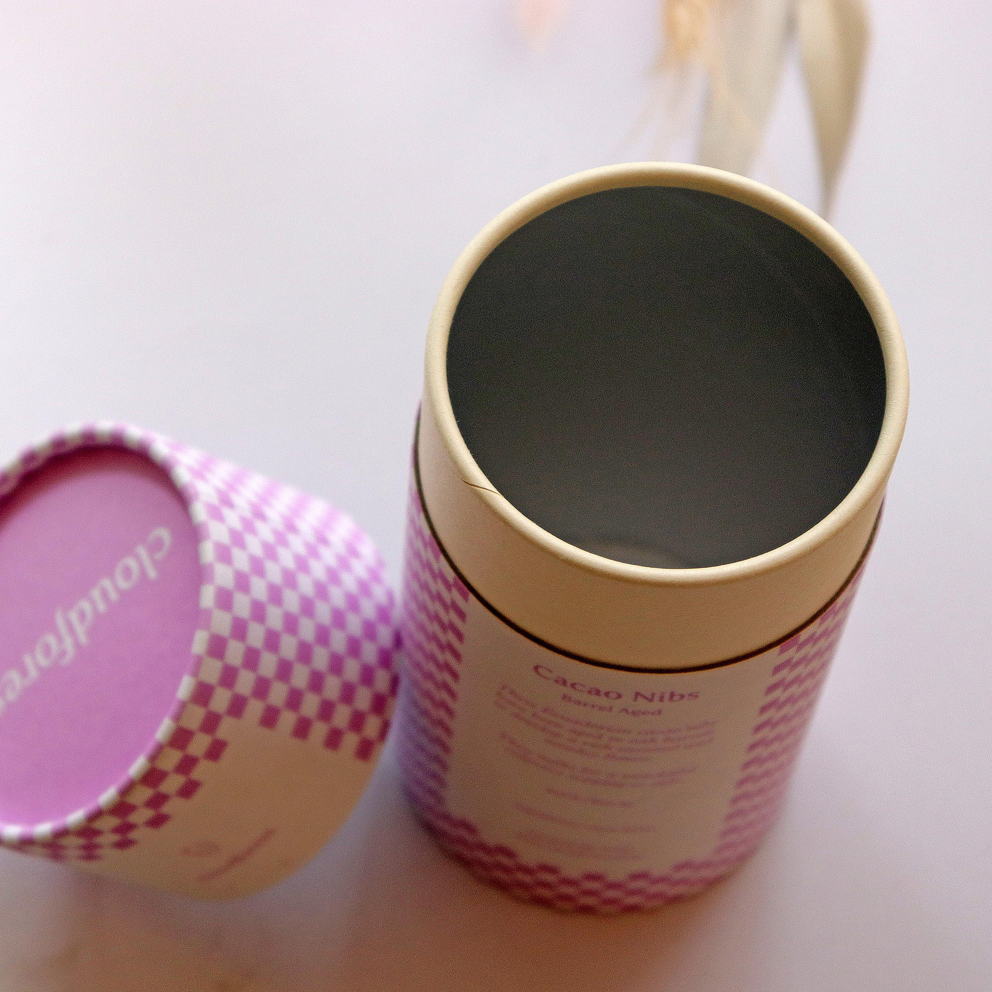 حاويات تخزين من الورق المقوى المطبوعة حسب الطلب لتغليف أنبوب ورق تغليف أغذية حبوب الكاكاو