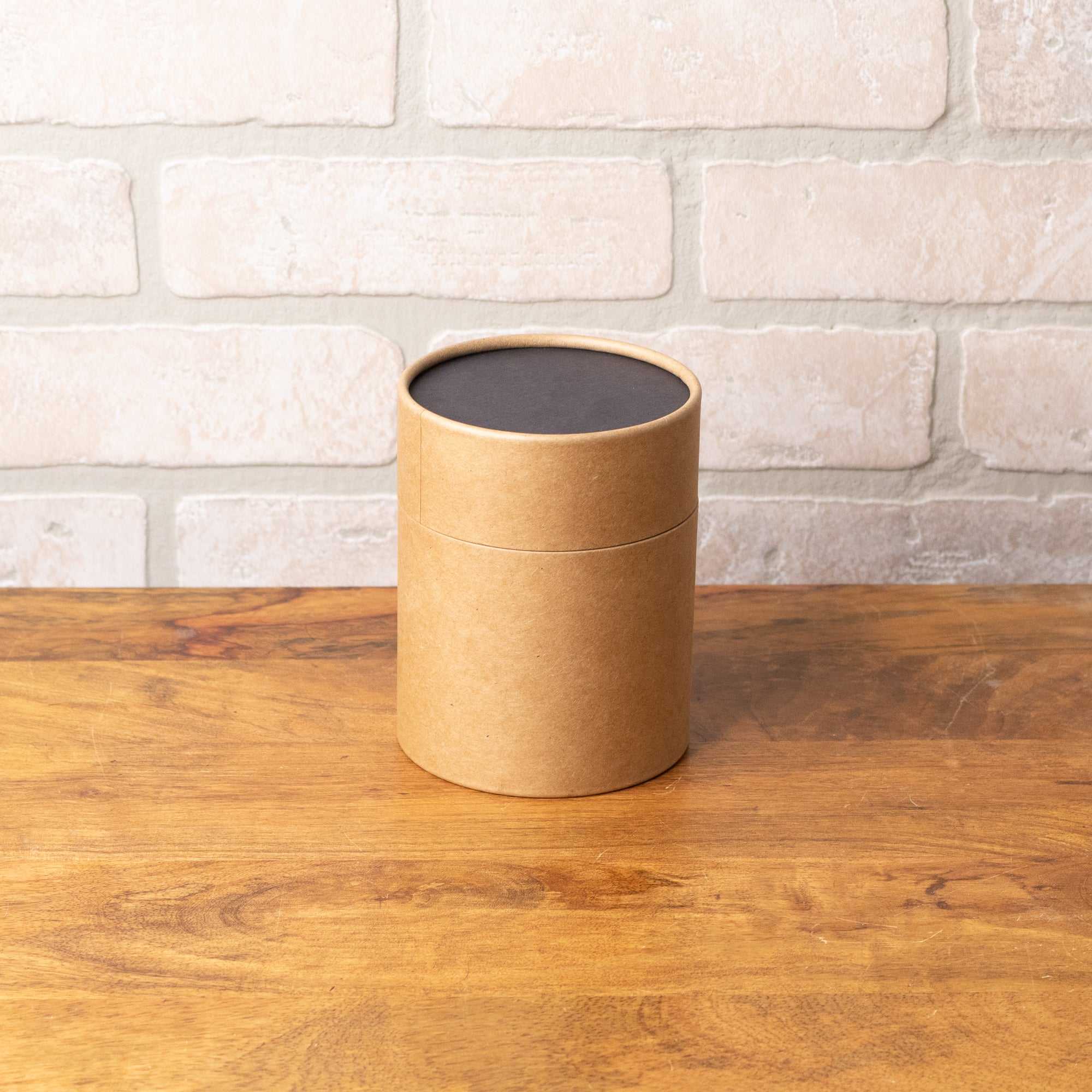 تخصيص 100٪ صديقة للبيئة كرافت ورقة أنبوب التعبئة والتغليف الغذاء ورقة الشاي زهرة الشاي التعبئة والتغليف أنبوب