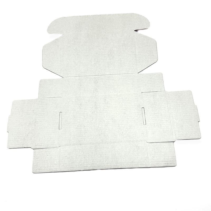 شعار مخصص مطبوع ورق الكرافت صندوق التعبئة والتغليف المموج صندوق بريد صندوق الطائرة