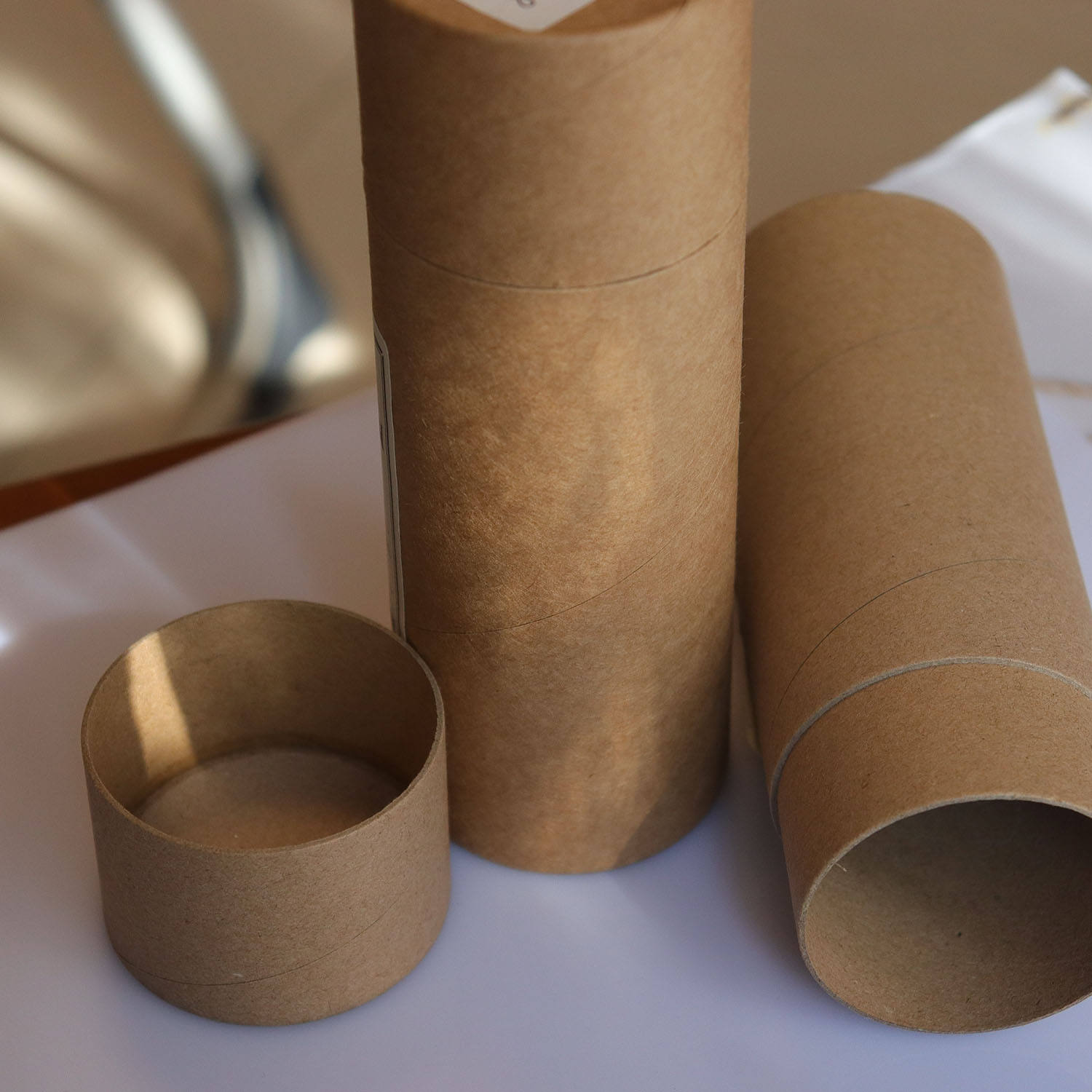 الشحن البريدي أنبوب التغليف الأرخص أنبوب ورق الكرافت عالي الجودة صديق للبيئة تخصيص الحجم للشمعة الحرفية
