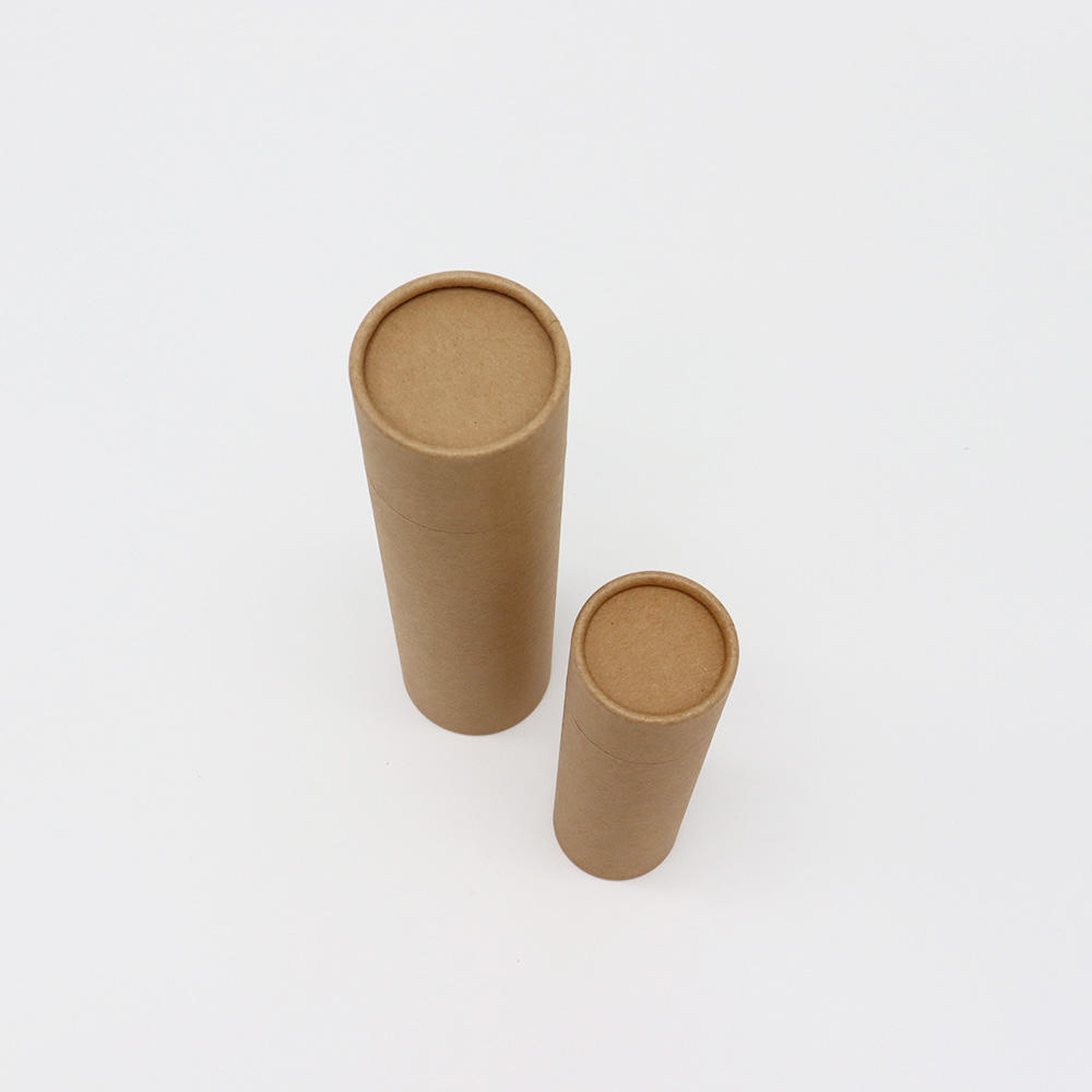 يمكن للورق القابل للتحلل الحيوي أن يلف أنابيب الورق أنابيب ورق كرافت بنية غير مطبوعة