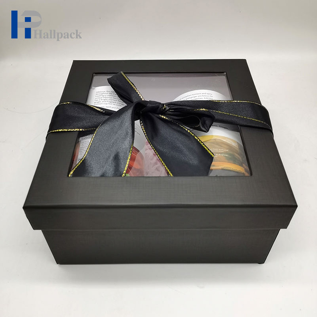 صندوق هدايا ورقي للملابس من الورق المقوى الأسود الفاخر مع غطاء شفاف للحيوانات الأليفة