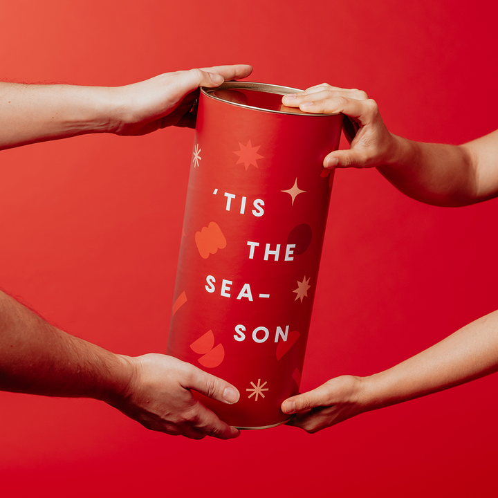 أنبوب التغليف القابل للتحلل الحيوي غطاء معدني وأسفل أنابيب الشحن المعاد تدويرها أنابيب الورق المقوى للأغذية ومجموعة الهدايا