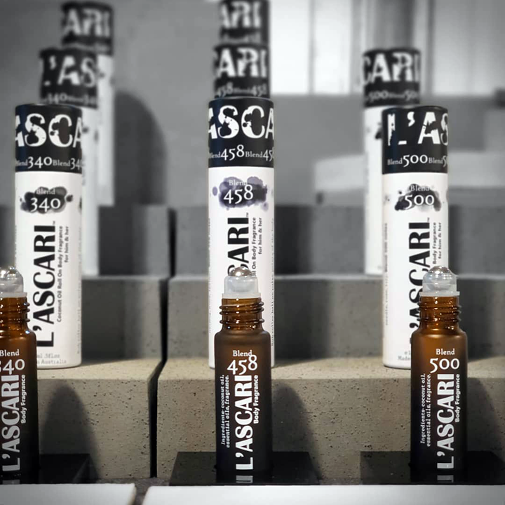 صندوق أسطواني من ورق الحرف اليدوية القابل للتحلل الحيوي من Hallpack ورق معاد تدويره ومعبأ خصيصًا لشمعة زيت العطور والزيوت العطرية