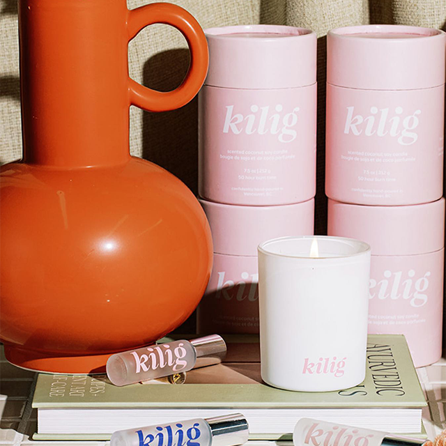 تغليف أنبوب ورقي مخصص بسعر المصنع لتغليف أنبوب دائري للشموع لزجاجة عطر من الورق المقوى لتغليف الزيت العطري